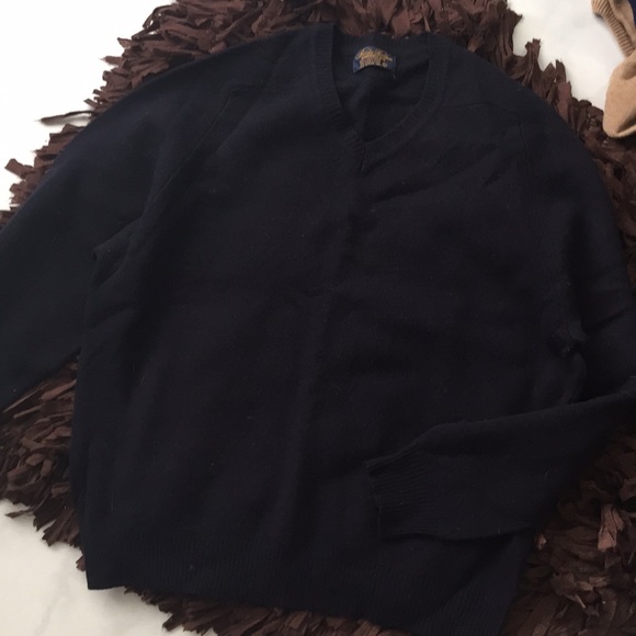 Brooks Brothers Sweater - Picture 3 of 3